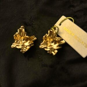 NWT Amber Sceats Reese Earrings
